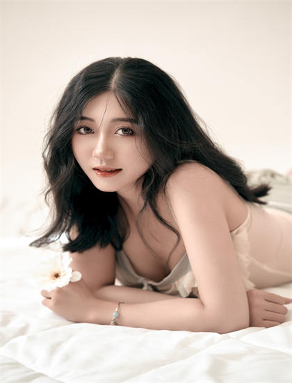 《大眼萌妹为您服务》详细剧情解析：从开场到结局的完整叙事分析